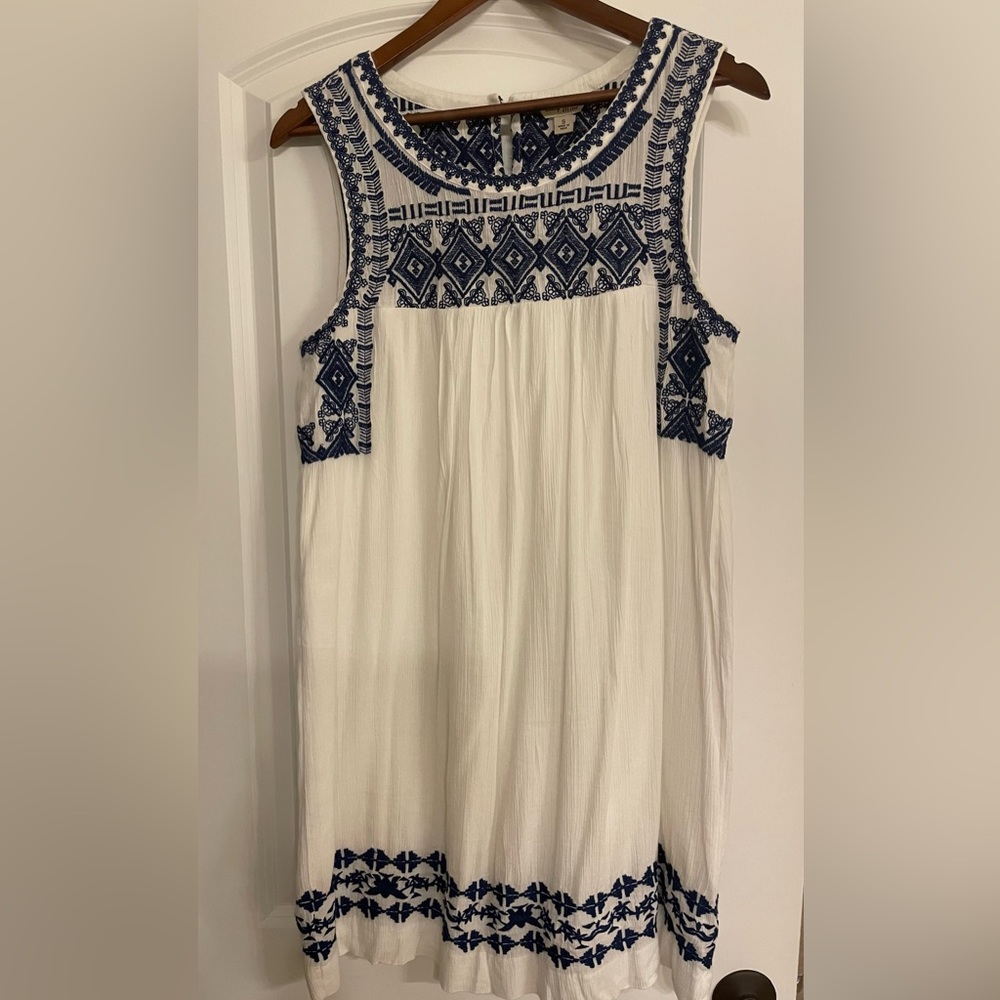 Lucky Brand embroidered navy and white sun dress size Small